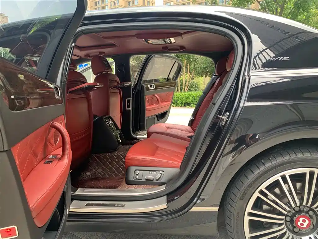 Bentley Flying Spur 2013 — фото 11
