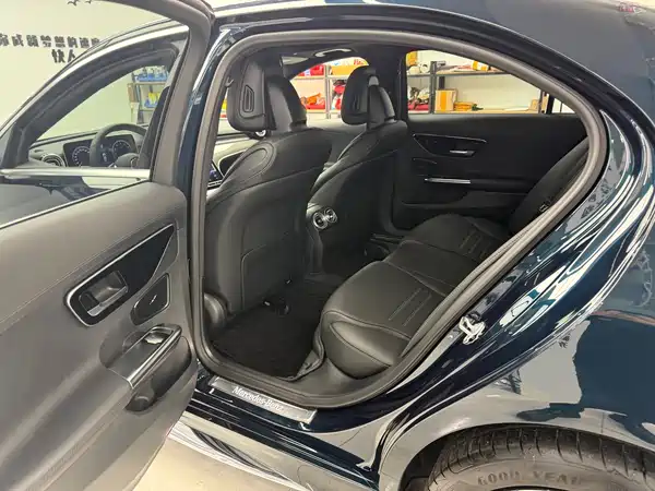 Mercedes-Benz C-Class 2022