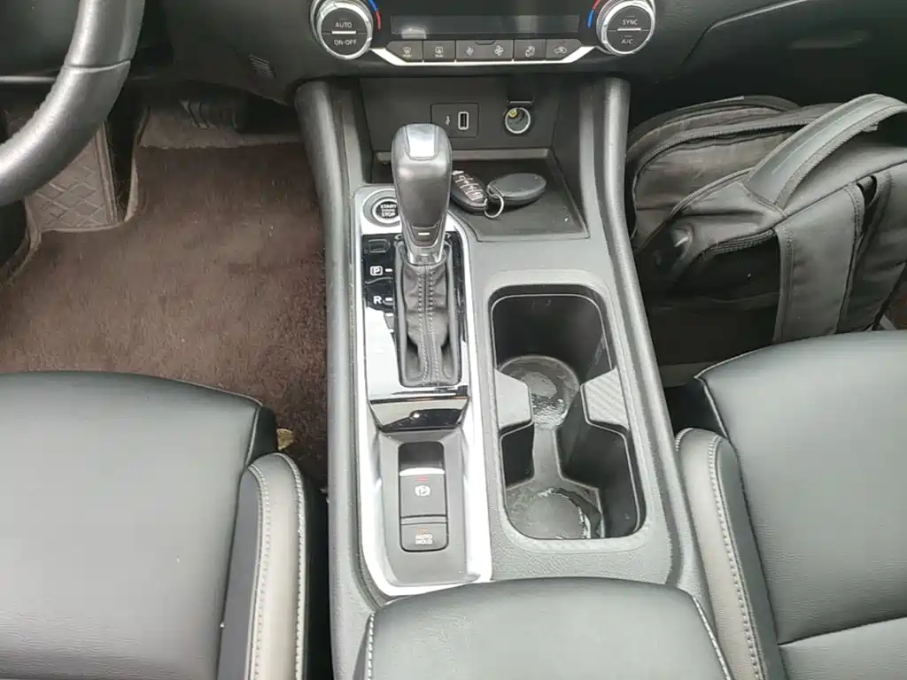 Nissan Sylphy 2023 — фото 14