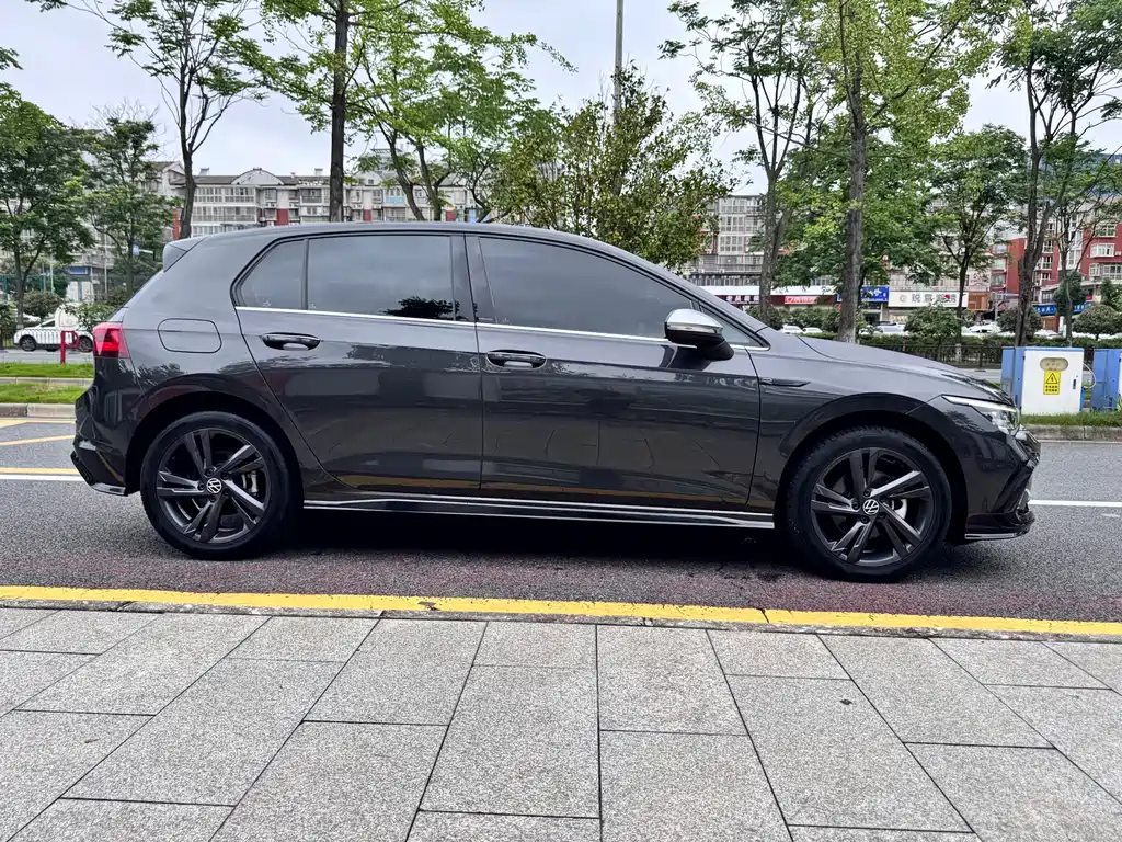 Volkswagen Golf 2023
