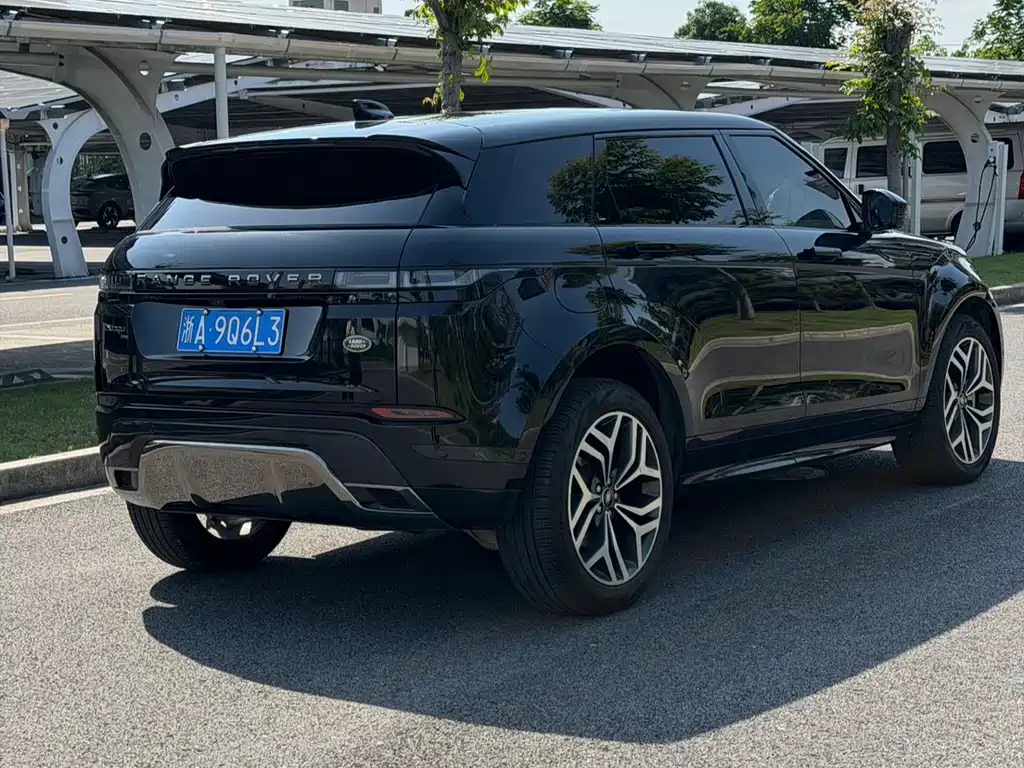 Land Rover Evoque 2023 — фото 7