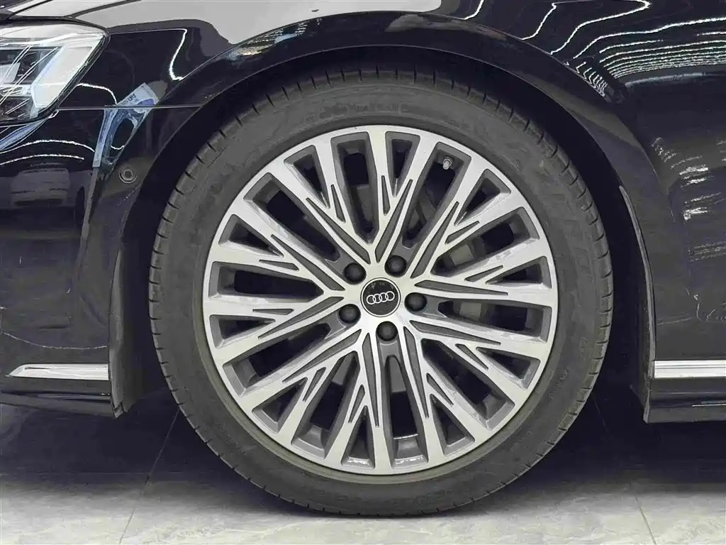 Audi A8 2023