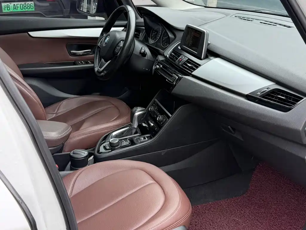 BMW 2 Series Gran Tourer 2017 — фото 15