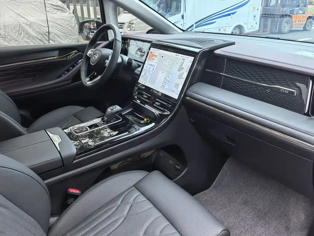 GAC Motor Trumpchi M8 2025 — фото 11