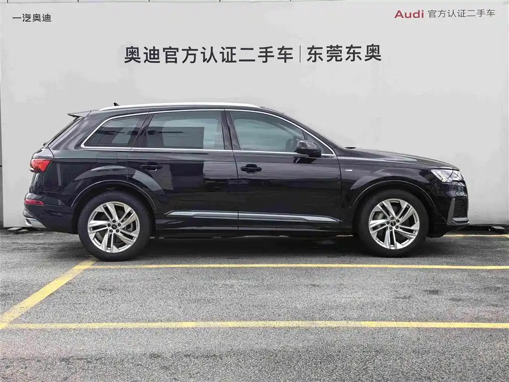 Audi Q7 2024 — фото 3