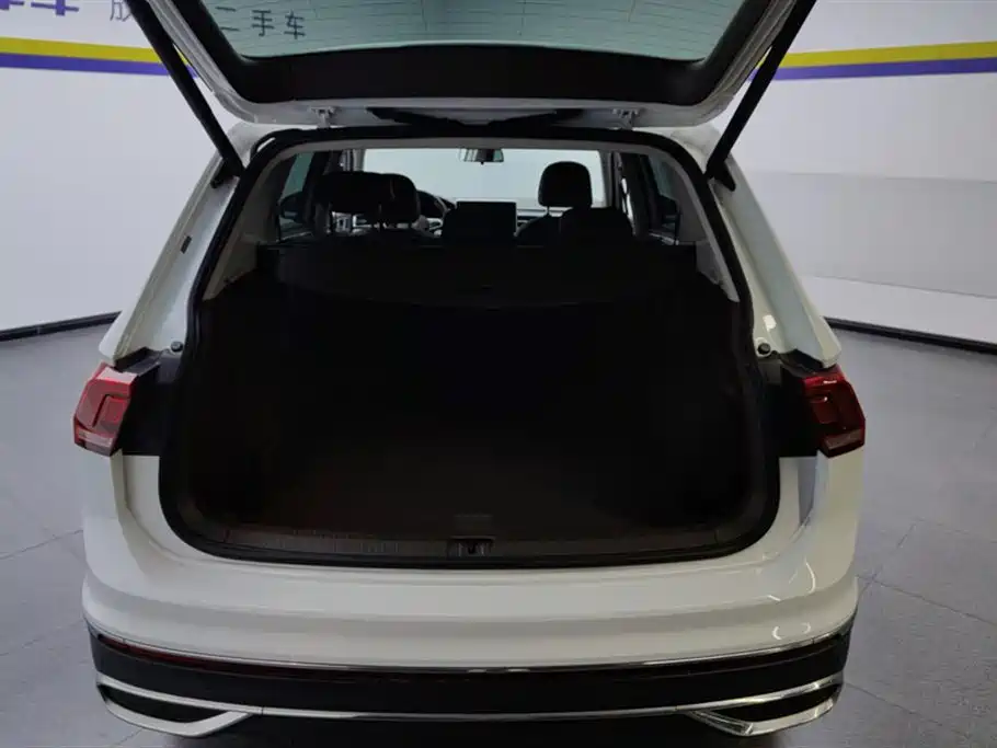 Volkswagen Tiguan L 2023