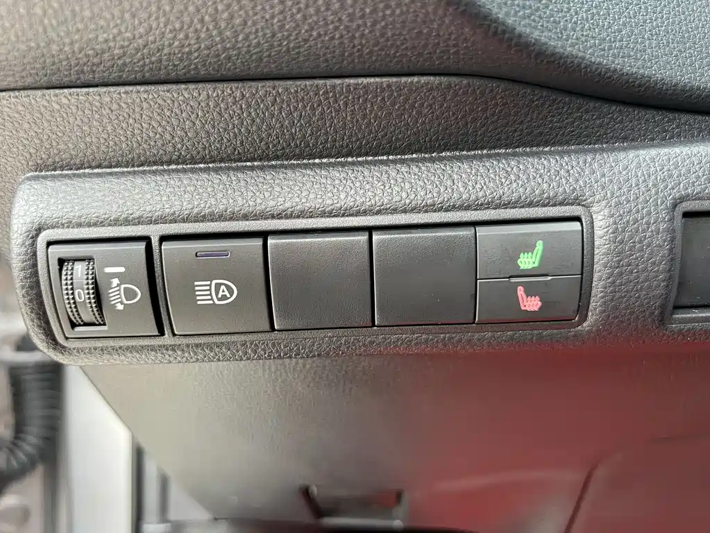 Toyota Corolla 2023 — фото 16