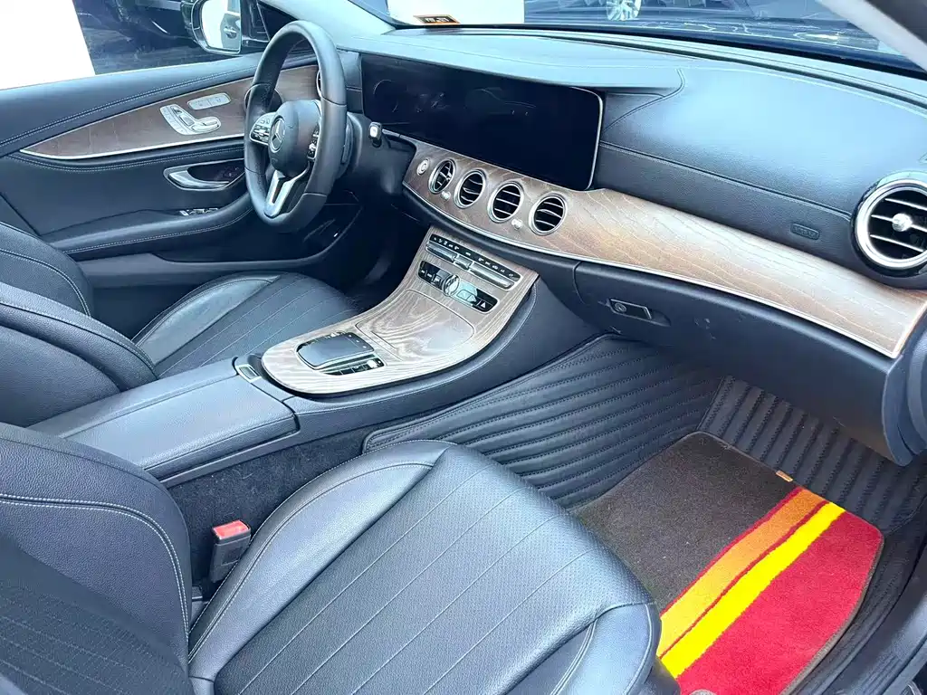 Mercedes-Benz E-Class 2019 — фото 10