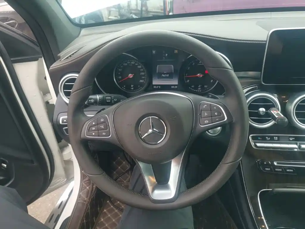 Mercedes-Benz GLC 2019 — фото 11