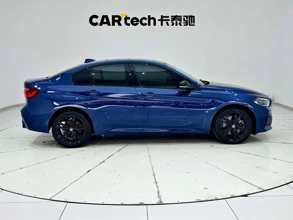 BMW 1 Series 2023 — фото 12