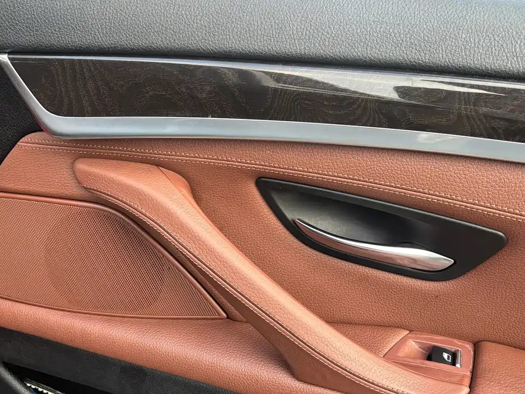 BMW 5 Series 2014 — фото 6
