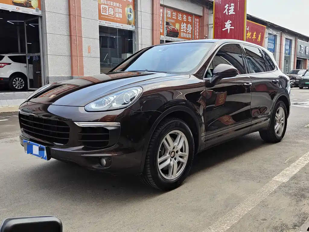 Porsche Cayenne 2017 — фото 1