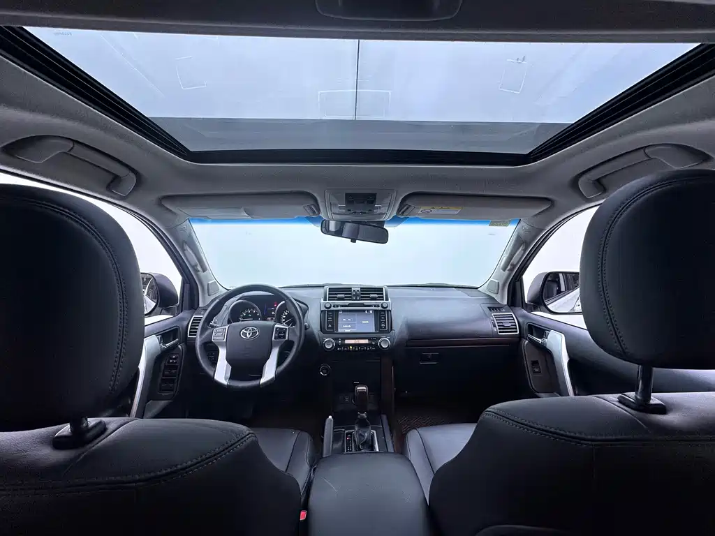 Toyota Prado 2017 — фото 8