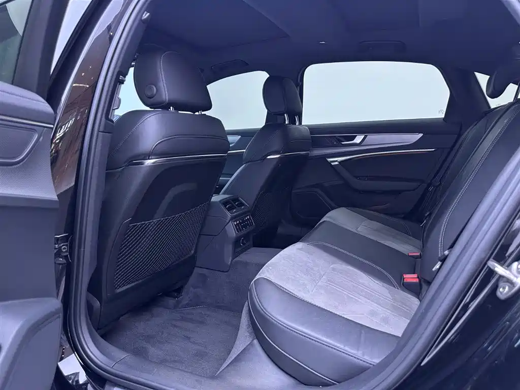 Audi A6L 2022 — фото 15