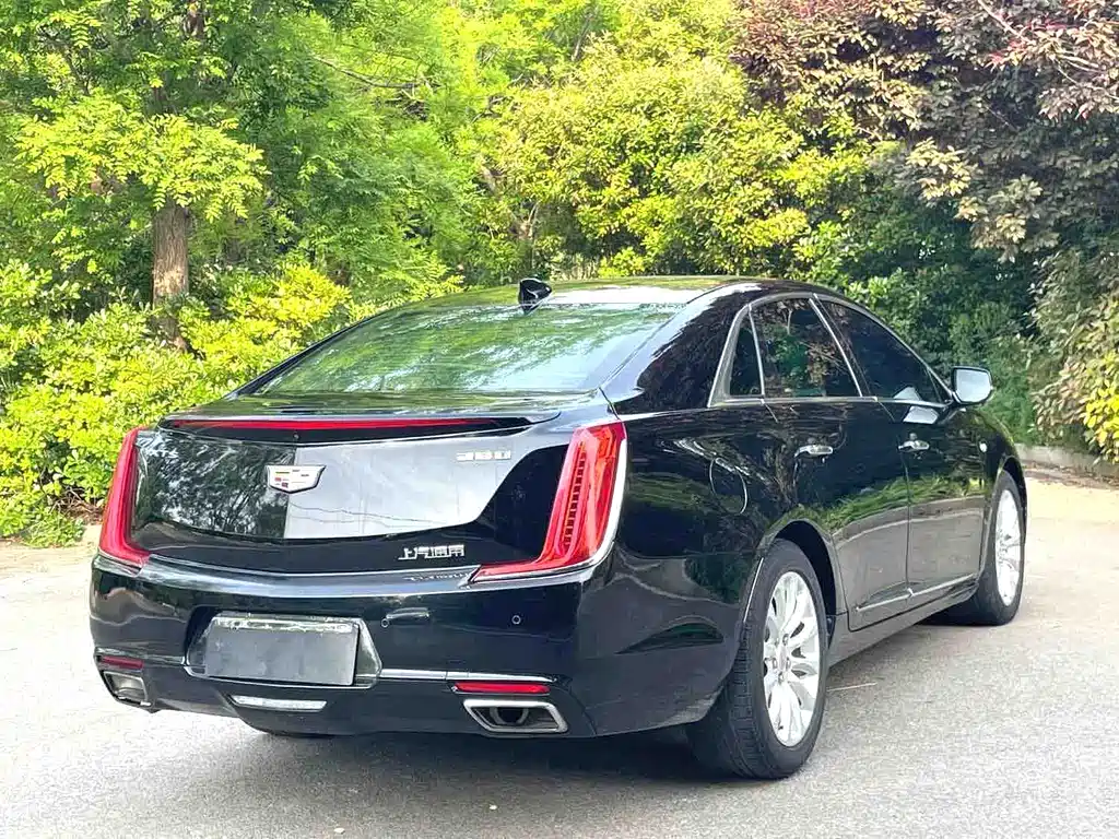 Cadillac XTS 2018 — фото 13