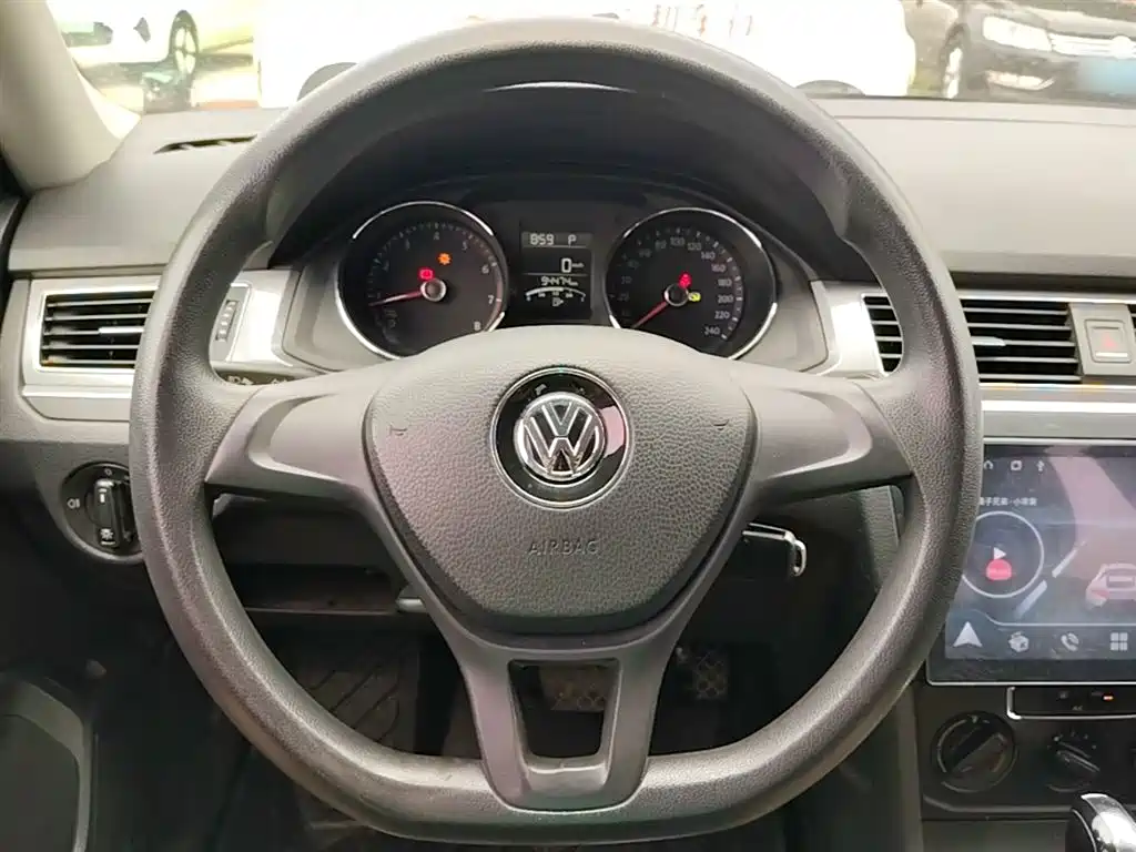 Volkswagen Bora 2018 — фото 11