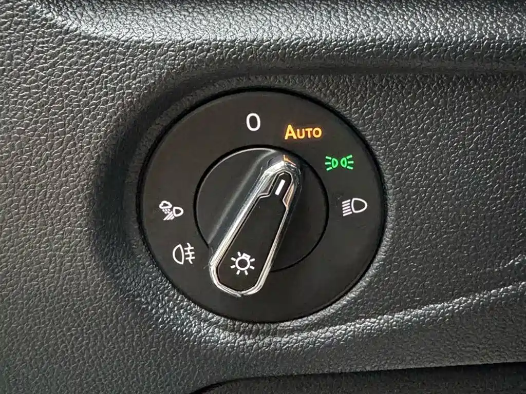 Volkswagen Passat 2022 — фото 14