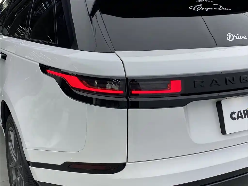 Land Rover Velar 2023 — фото 12