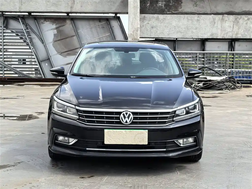 Volkswagen Passat 2017 — фото 2