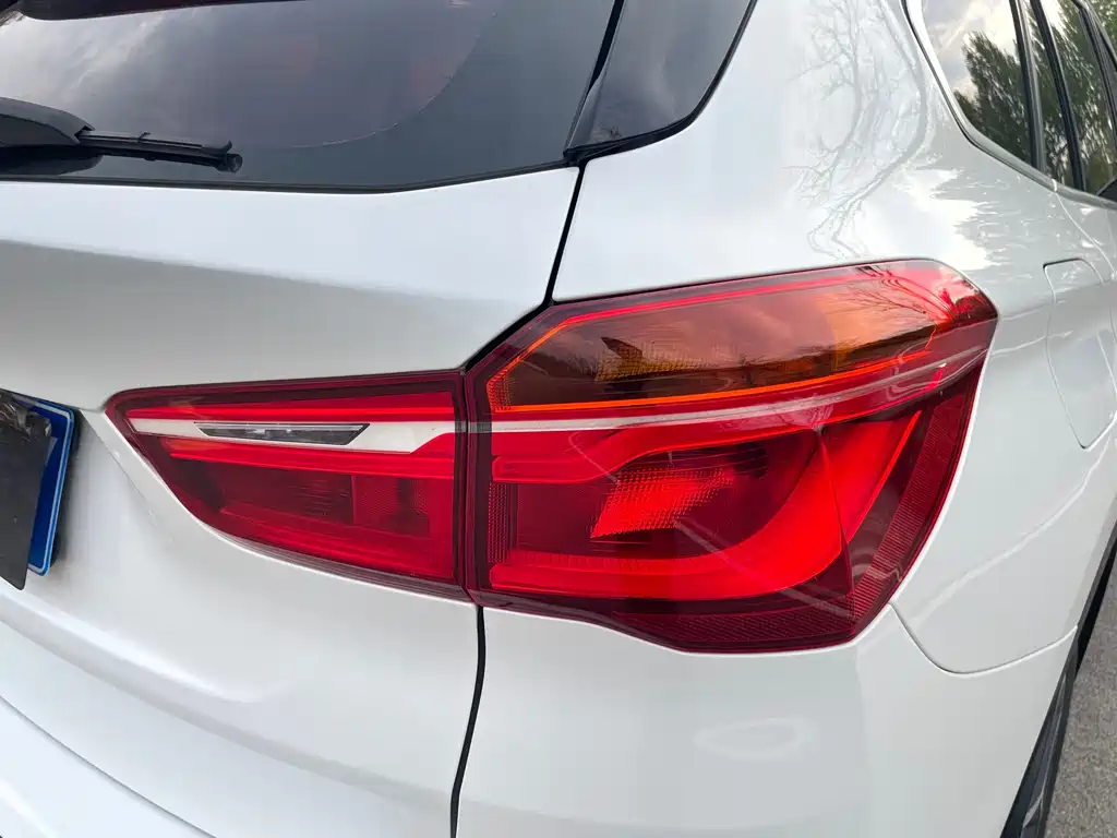 BMW X1 2018 — фото 15