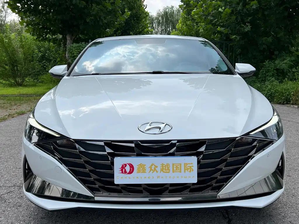 Hyundai Elantra 2023