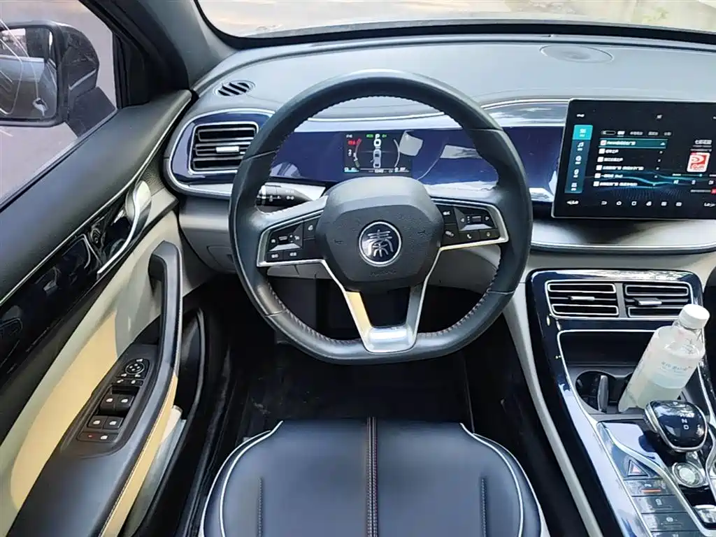 BYD Qin PLUS 2022 — фото 11