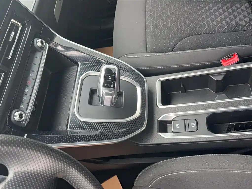Haval M6 2022 — фото 6