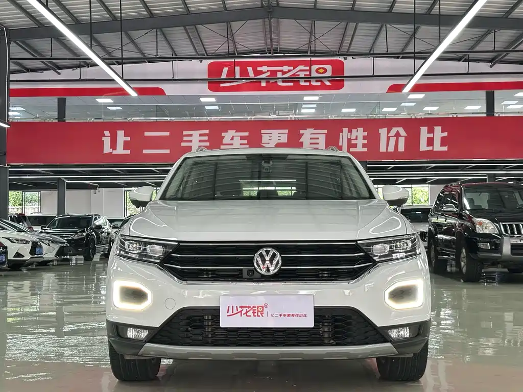 Volkswagen T-Roc 2021 — фото 2