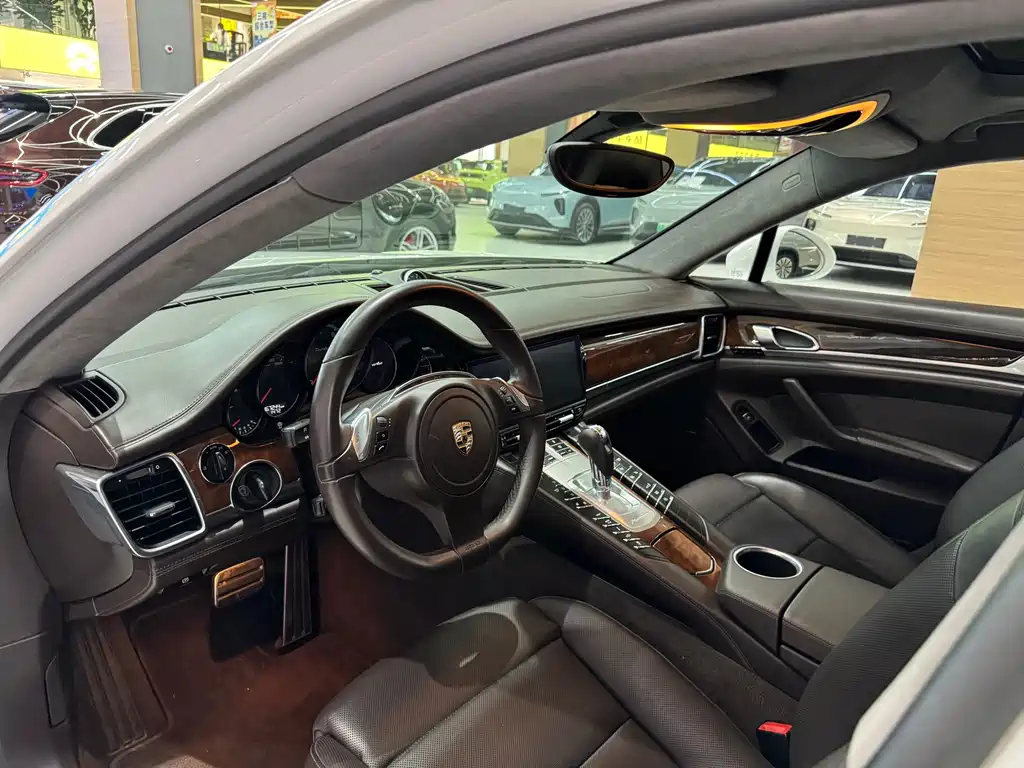 Porsche Panamera 2012