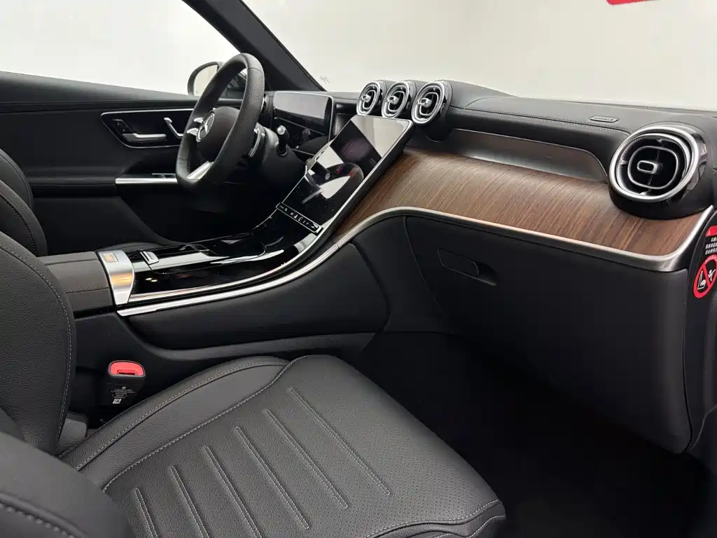 Mercedes-Benz GLC 2025 — фото 16