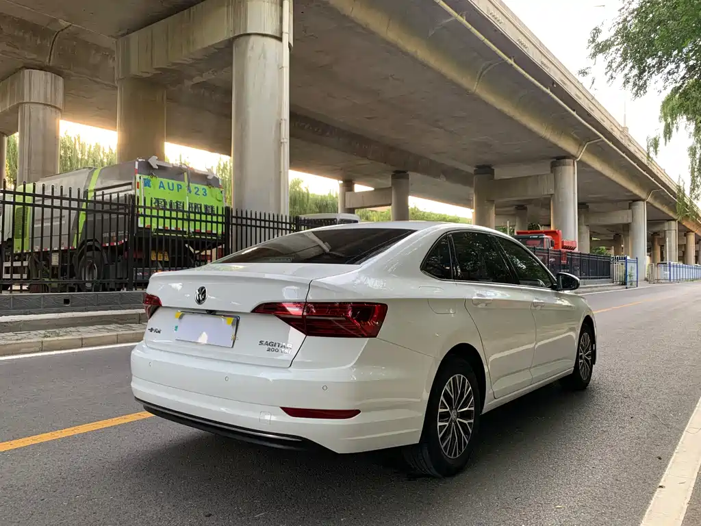 Volkswagen Sagitar 2019