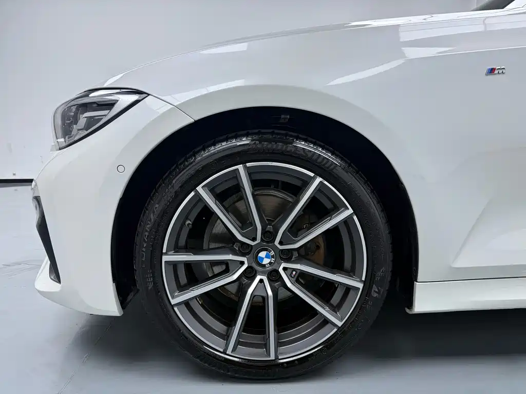 BMW 3 Series 2019 — фото 4