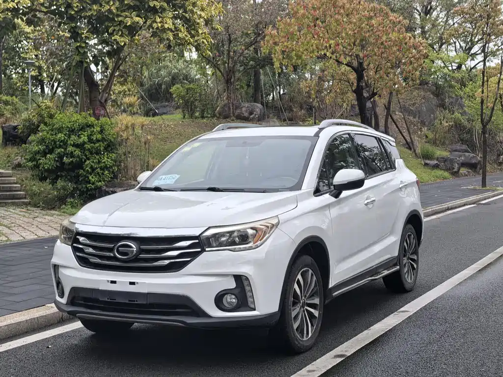 GAC Trumpchi GS4 2015 — фото 4