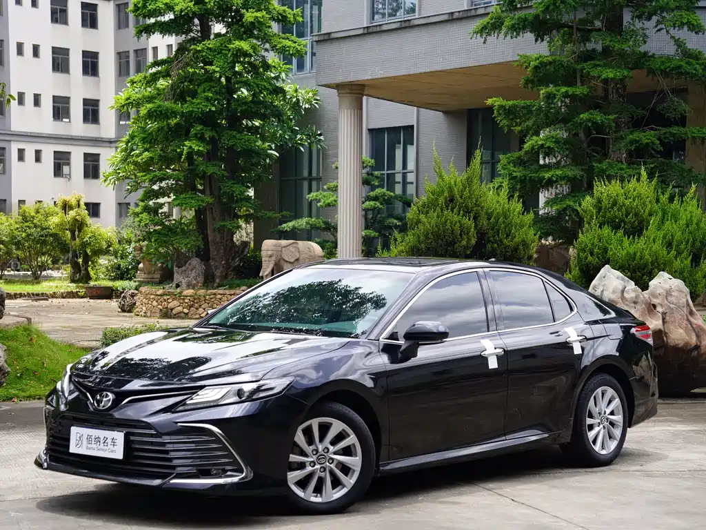 Toyota Camry 2021