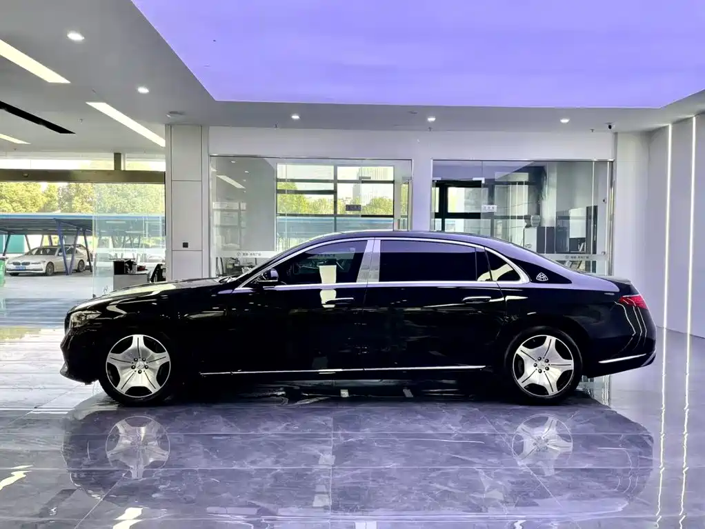 Mercedes-Benz Maybach S-Class 2024