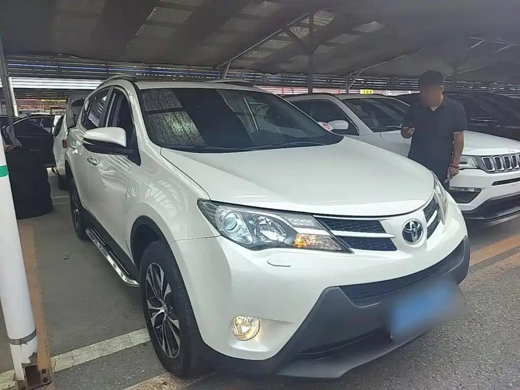 Toyota RAV4 2015