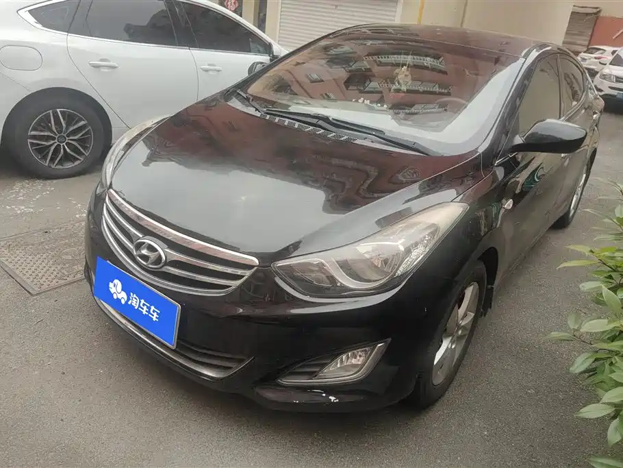 Hyundai Elantra Langdong 2012