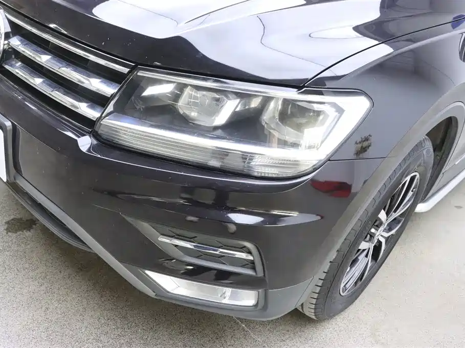 Volkswagen Tiguan L 2018 — фото 32