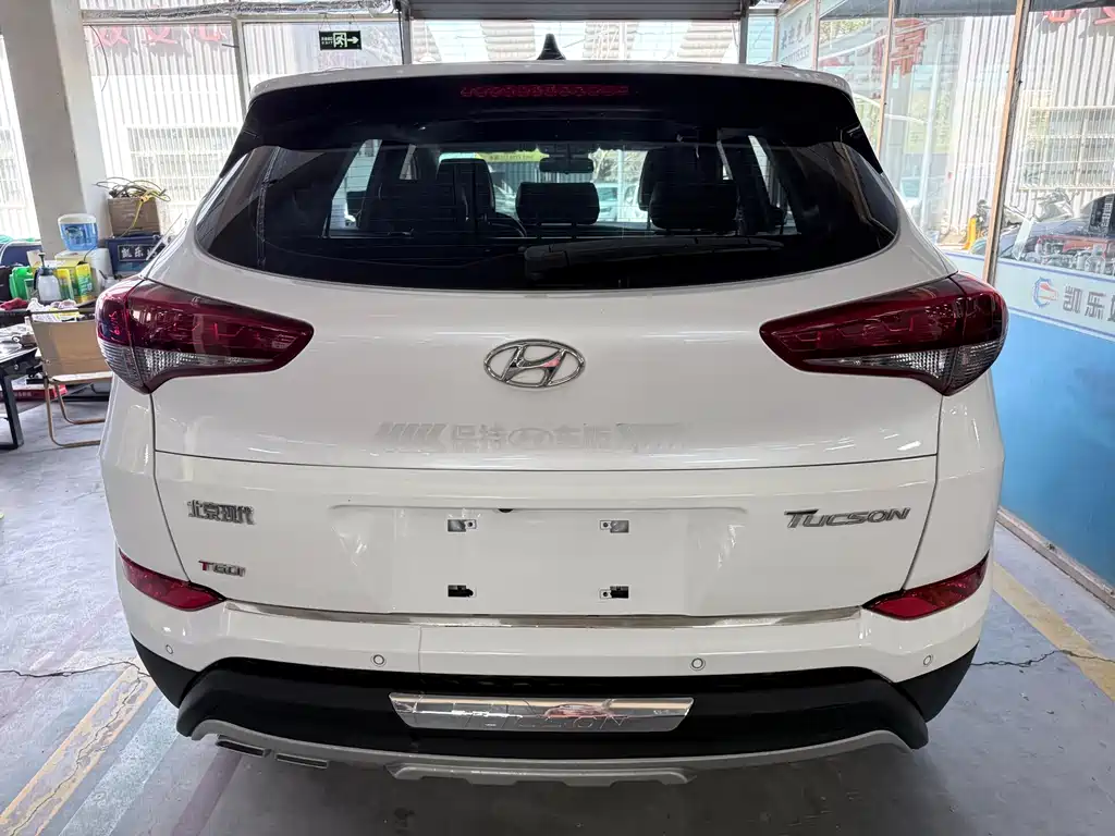 Hyundai Tucson 2017 — фото 18