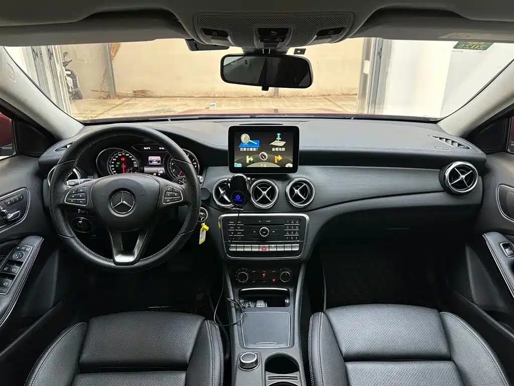 Mercedes-Benz GLA 2017 — фото 18