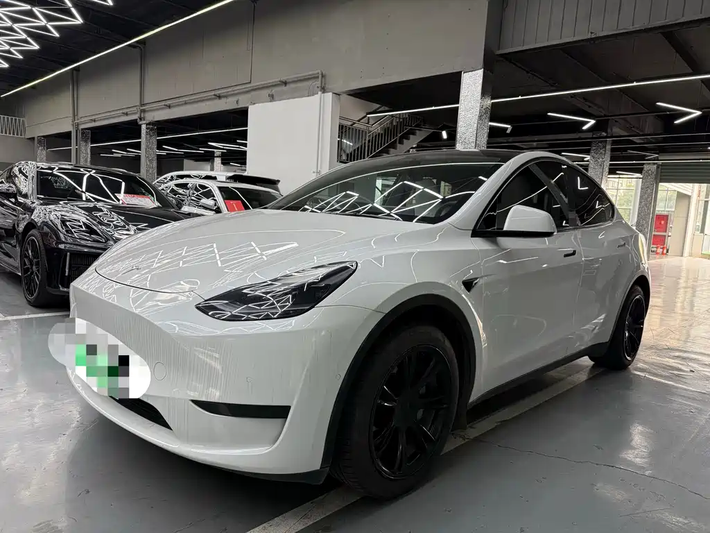 Tesla Model Y 2022 — фото 1