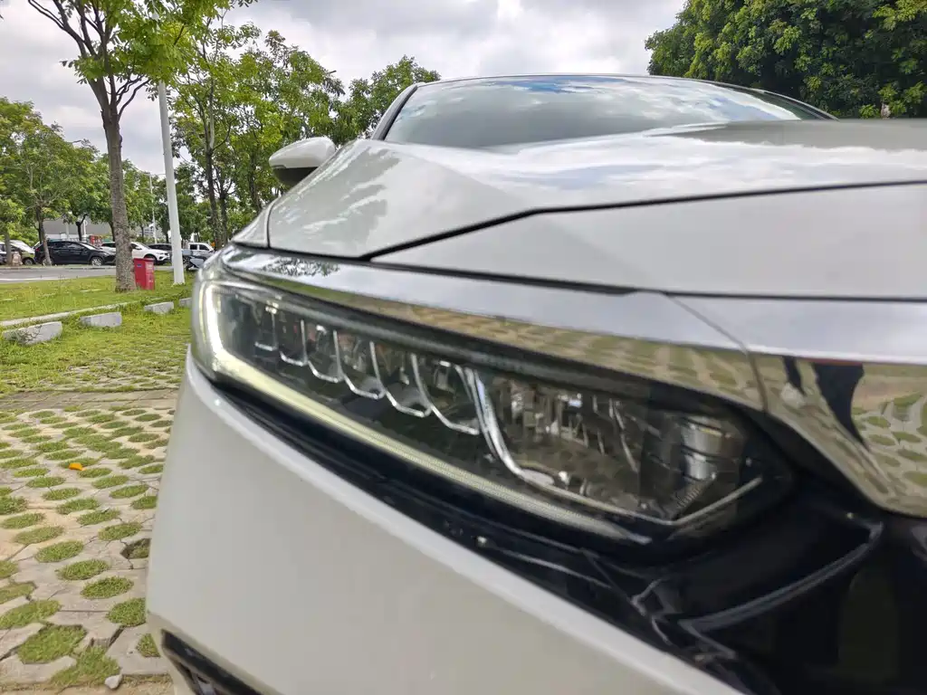 Honda Accord 2020 — фото 10