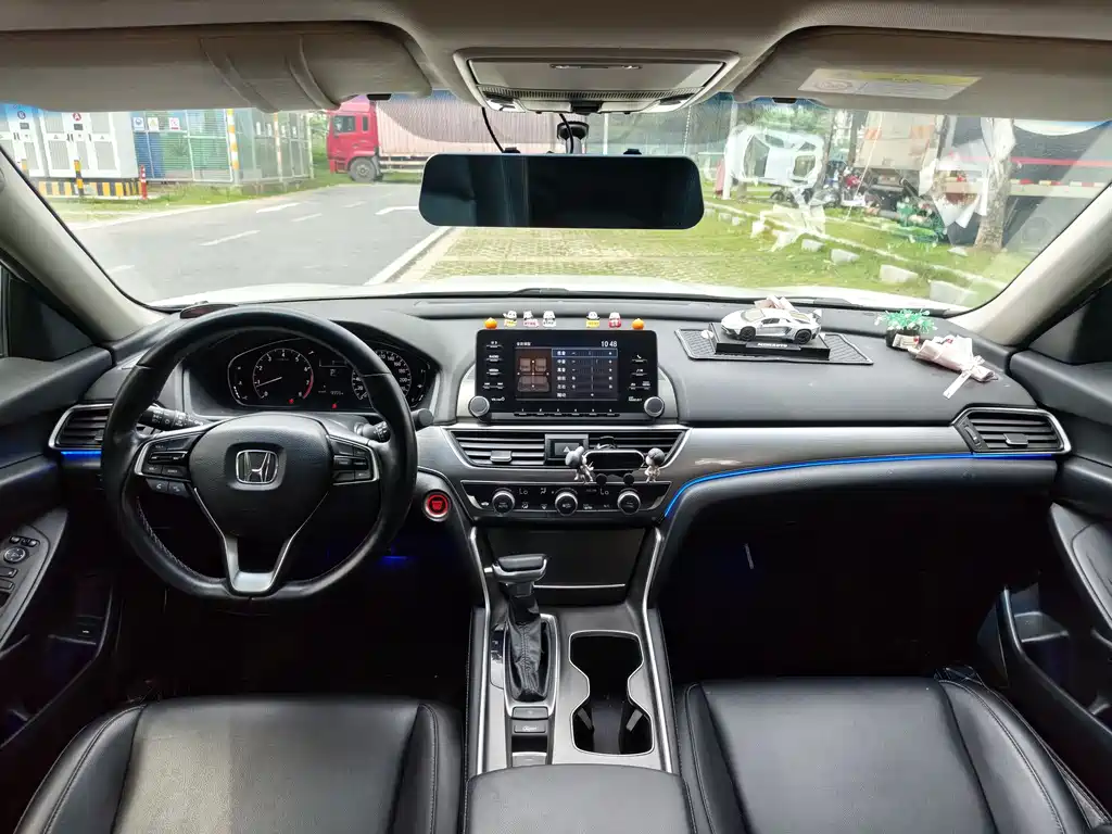 Honda Accord 2020 — фото 15