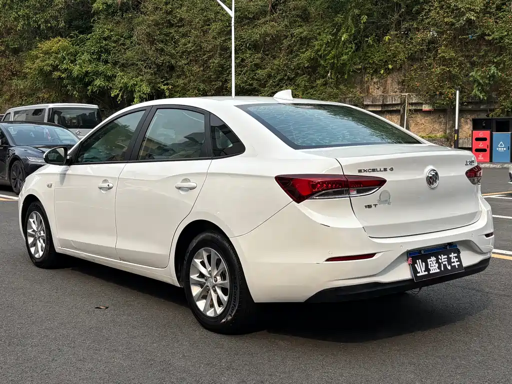 Buick Excelle 2018 — фото 6