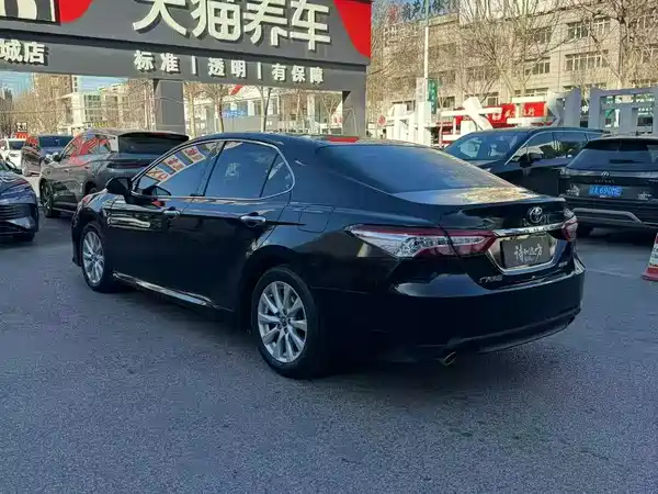 Toyota Camry 2019
