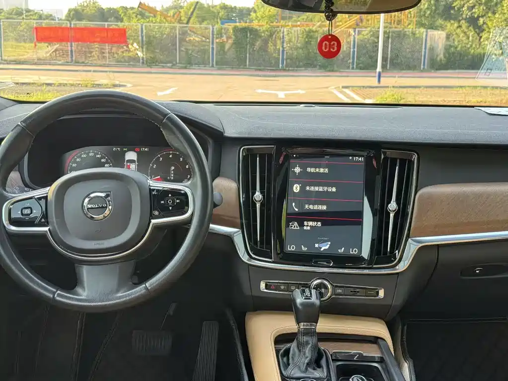 Volvo S90 2019 — фото 18