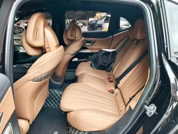 Mercedes-Benz E-Class 2024