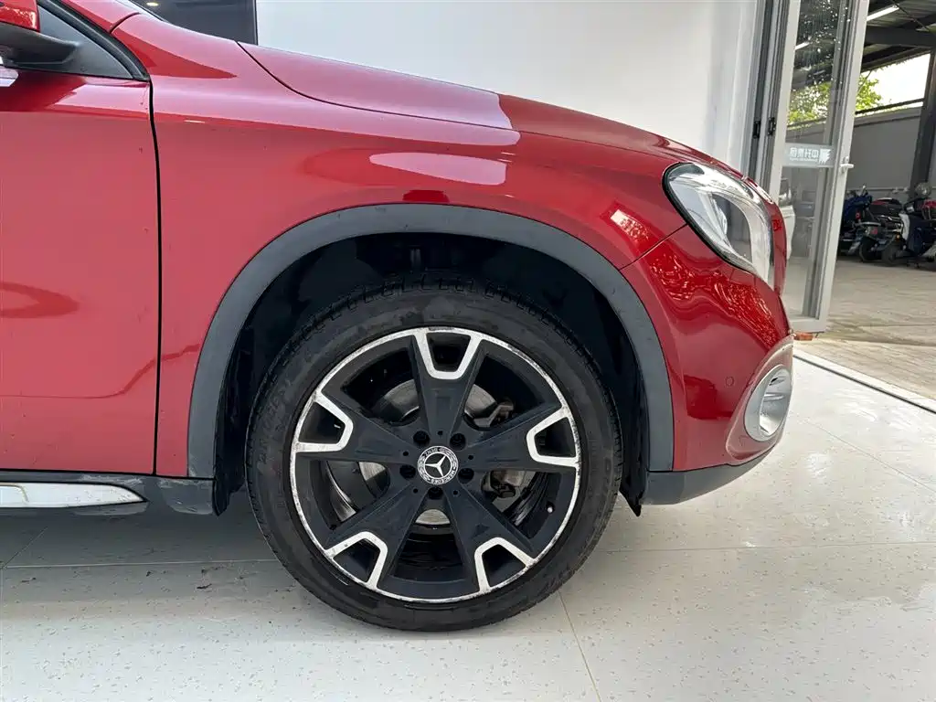 Mercedes-Benz GLA 2017 — фото 8