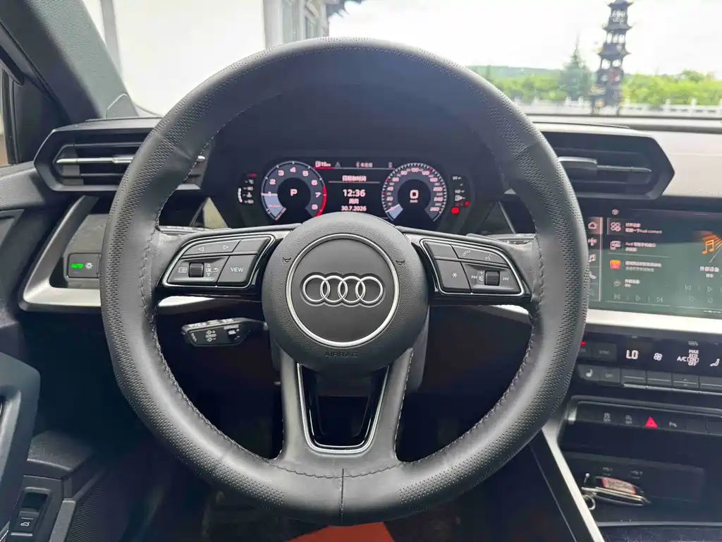 Audi A3 2023 — фото 15