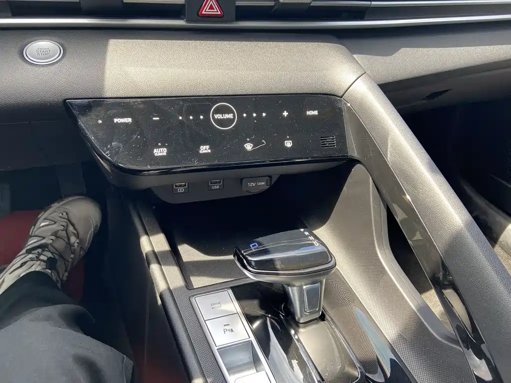 Hyundai Elantra 2021 — фото 15
